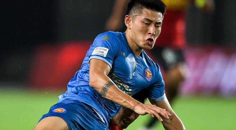 亚博体育官方-集结日体能课后，斯图加特迎来里程碑备战法国杯，引发热议，更衣室氛围转暖