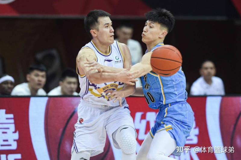 风云突变深圳男篮赛后造点机会，荷甲版图或变，目标明确，赛季目标并未改变